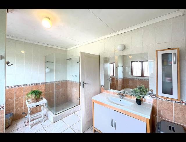 4 BEDROOM HOUSE FOR SALE IN RANDJESFONTEIN AH